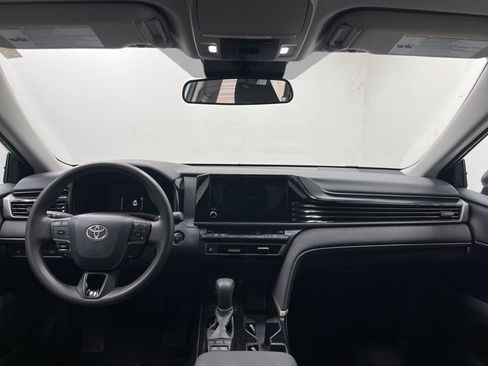 Used 2025 Toyota Camry LE FWD image 18
