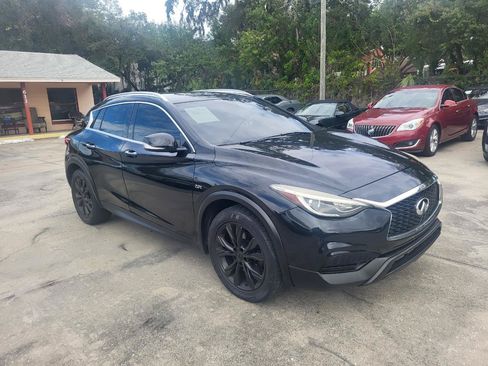 Used 2017 INFINITI QX30 AWD image 37