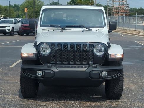 Certified 2021 Jeep Gladiator Willys image 8