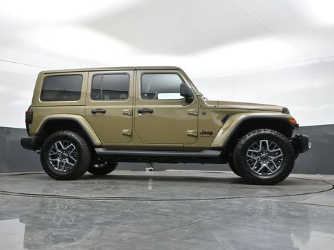 New 2026 Jeep Wrangler Unlimited Sahara AWD/4WD image 43