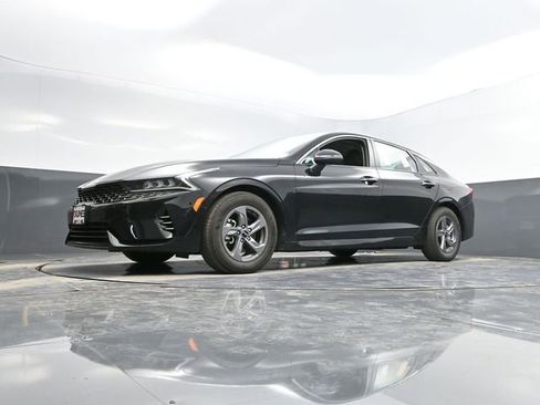 Used 2023 Kia K5 LXS image 45