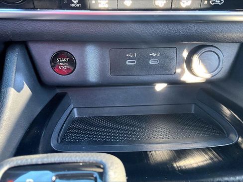 Used 2025 Nissan Rogue SV AWD/4WD image 17
