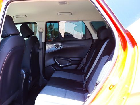 Used 2020 Kia Soul GT-Line FWD image 34