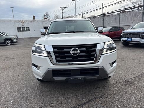 Used 2023 Nissan Armada Platinum w/ Captain's Chairs Package image 2