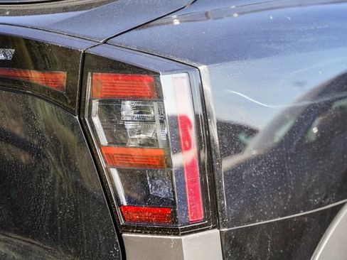 Used 2025 Nissan Kicks SV image 14