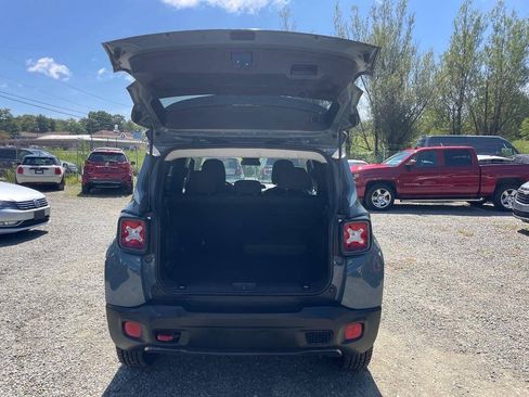 Used 2016 Jeep Renegade Trailhawk AWD/4WD image 27