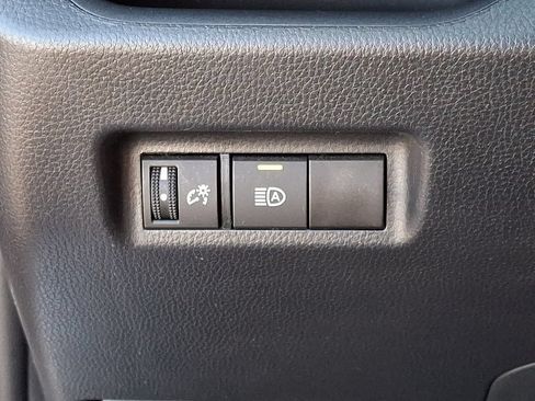 Certified 2025 Toyota RAV4 XLE AWD/4WD image 28