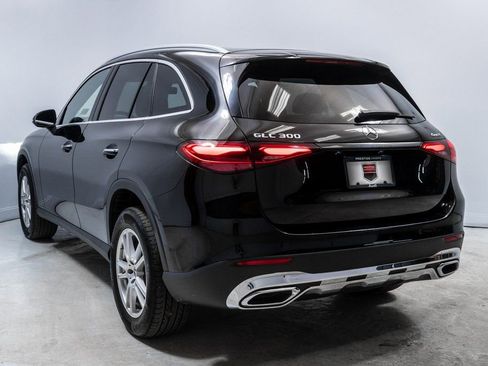 Used 2023 Mercedes-Benz GLC 300 4MATIC image 3