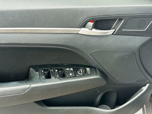 Used 2020 Hyundai Elantra Value Edition w/ Cargo Package (C1) FWD image 19