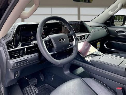 Used 2026 INFINITI QX80 Luxe w/ Cargo Package AWD/4WD image 14