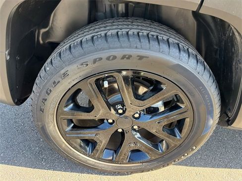 Used 2023 Jeep Renegade Altitude image 16