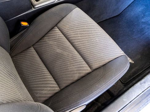 Used 2015 Toyota Camry LE image 28