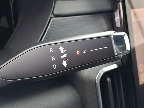 Certified 2025 GMC Acadia Elevation image 16