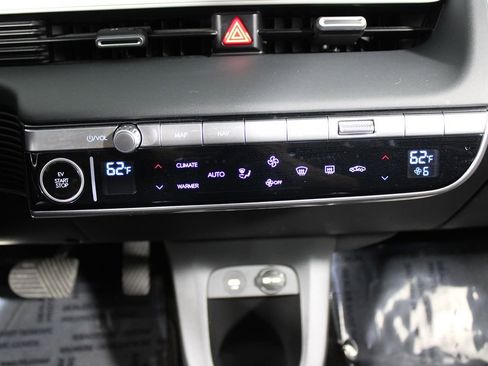 Used 2024 Hyundai Ioniq 5 SE image 14