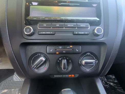 Used 2014 Volkswagen Jetta S FWD image 18