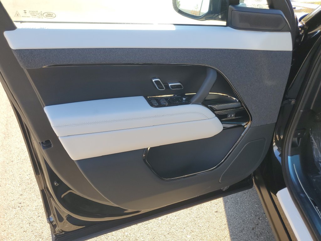 New 2027 Land Rover Range Rover Sport SE AWD/4WD image 7