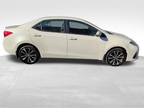 Used 2018 Toyota Corolla SE image 6