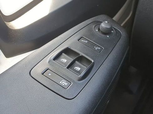 Used 2025 RAM ProMaster 2500 w/ Convenience Group FWD image 25