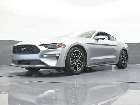 Used 2020 Ford Mustang Coupe w/ Equipment Group 101A RWD image 42