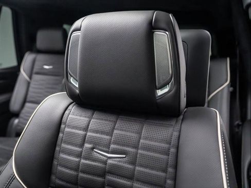 Used 2026 Cadillac Escalade V AWD/4WD image 15
