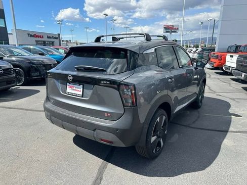 New 2026 Nissan Kicks SR w/ Cold Weather Package FWD image 10