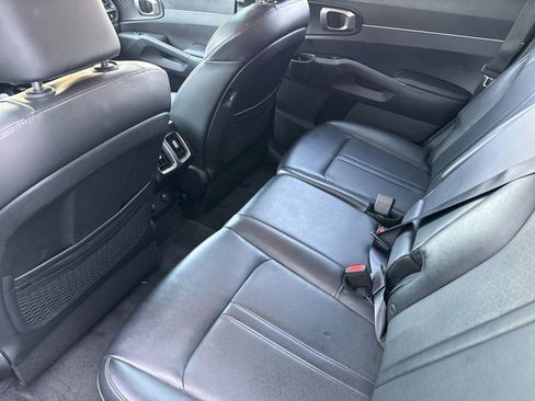 Certified 2023 Kia Sorento S FWD image 11
