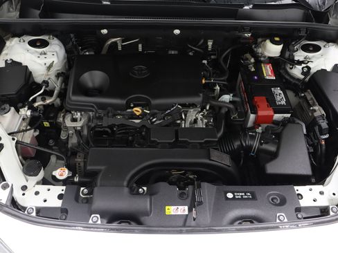 Used 2021 Toyota RAV4 XLE image 38