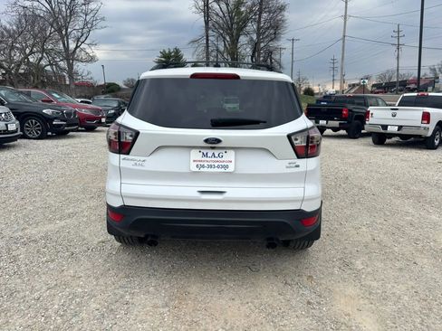 Used 2017 Ford Escape SE w/ SE Sport Appearance Package AWD/4WD image 4