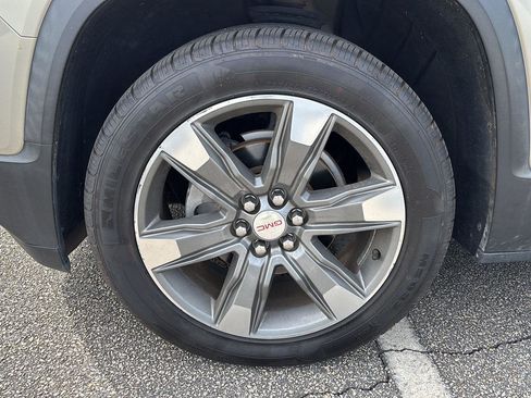 Used 2017 GMC Acadia SLT image 7