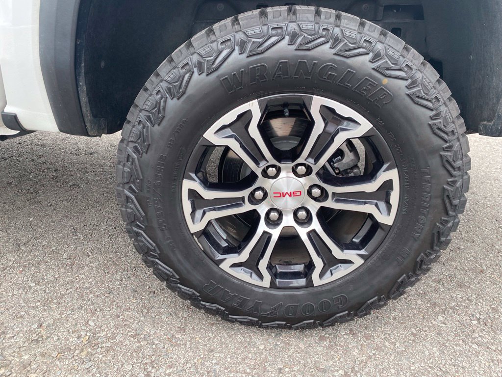 Used 2025 GMC Canyon AT4 AWD/4WD image 14