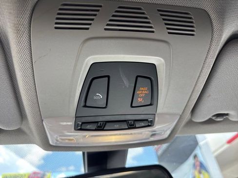 Used 2017 BMW 320i Sedan RWD image 35