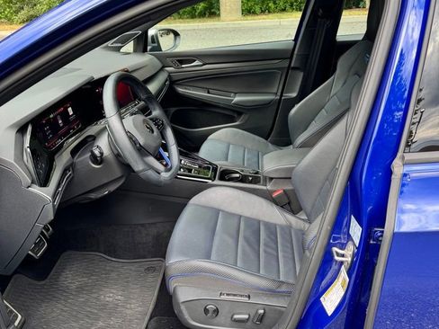Used 2023 Volkswagen Golf R AWD/4WD image 17