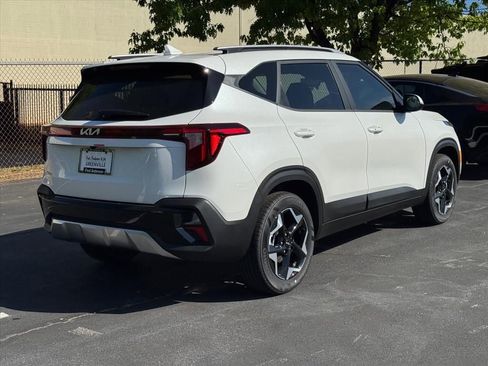 New 2026 Kia Seltos S FWD image 3