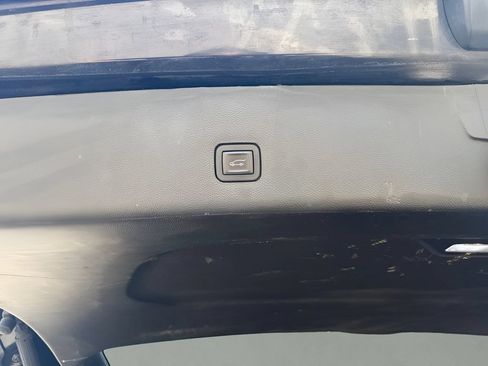 Used 2019 Chevrolet Traverse LT w/ LT Premium Package AWD/4WD image 30