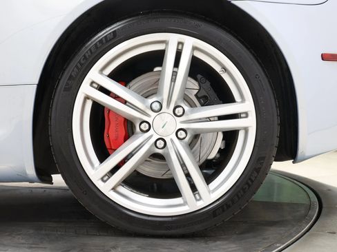 Used 2011 Aston Martin V8 Vantage Coupe RWD image 78