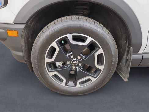 Used 2024 Ford Bronco Sport Outer Banks w/ Tech Package image 14