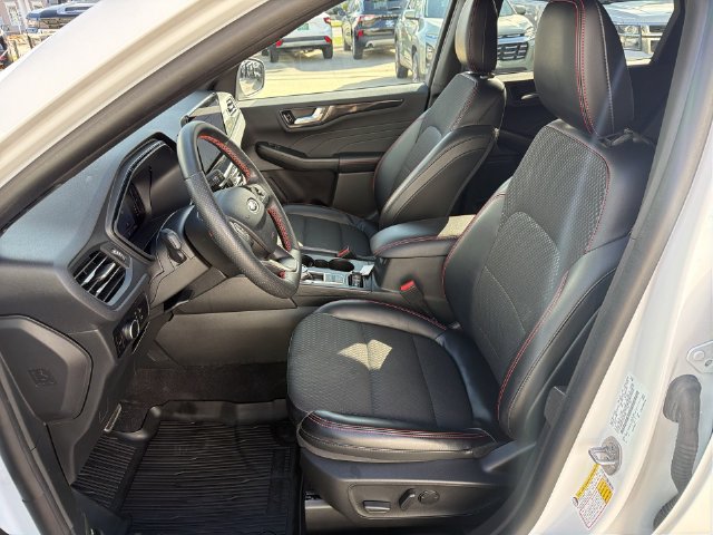 Used 2023 Ford Escape ST-Line w/ Tech Pack #1 FWD image 20
