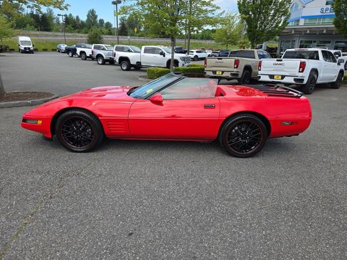 Used 1993 Chevrolet Corvette Convertible RWD image 3