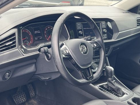 Used 2019 Volkswagen Jetta SE FWD image 13