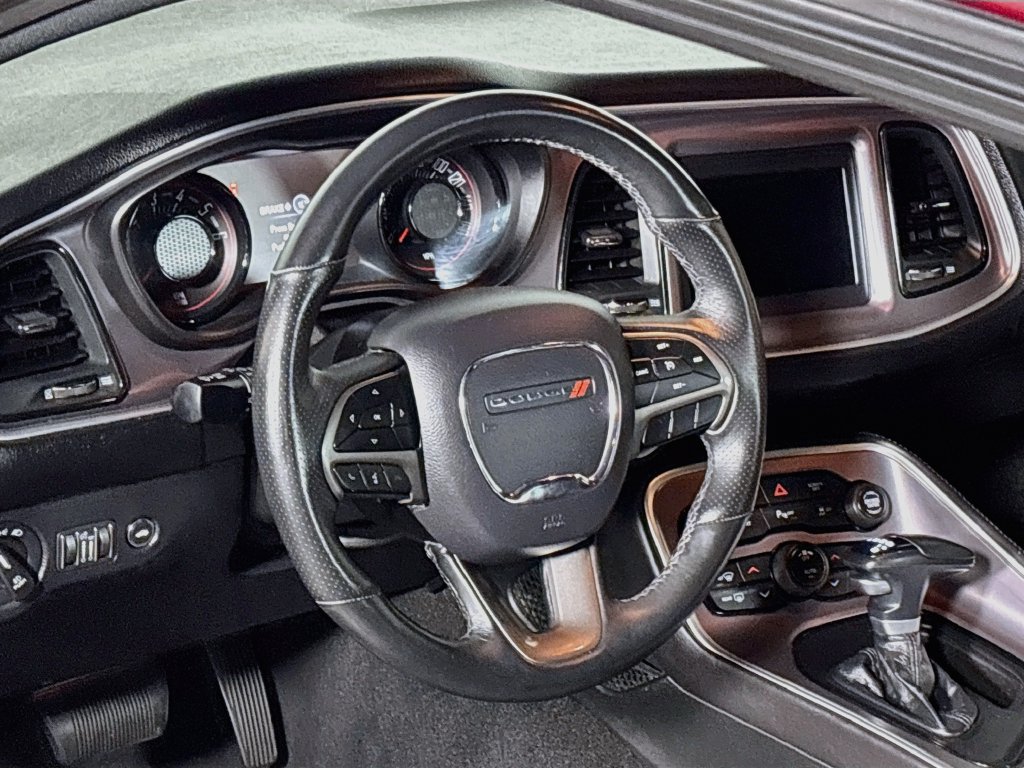 Used 2019 Dodge Challenger SXT w/ Driver Convenience Group AWD/4WD image 13