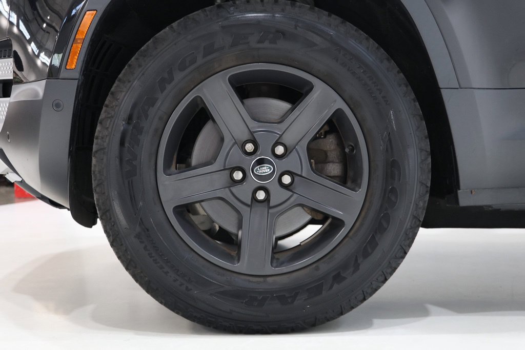 Used 2023 Land Rover Defender 90 S AWD/4WD image 11