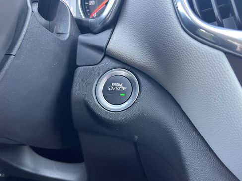 Used 2022 Chevrolet Equinox LT AWD/4WD image 6