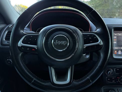 Used 2018 Jeep Compass Trailhawk image 15