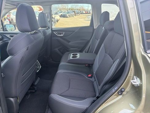 Used 2022 Subaru Forester Premium image 38