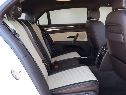 Certified 2018 Bentley Flying Spur S V8 AWD/4WD image 19