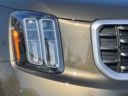 New 2025 Kia Telluride S image 34