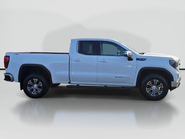 Used 2022 GMC Sierra 1500 SLE w/ X31 Off-Road Package AWD/4WD image 6