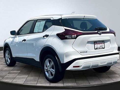 Used 2025 Nissan Kicks Play S FWD image 4