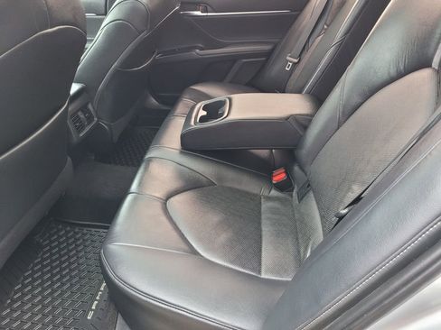 Used 2018 Toyota Camry XSE image 41