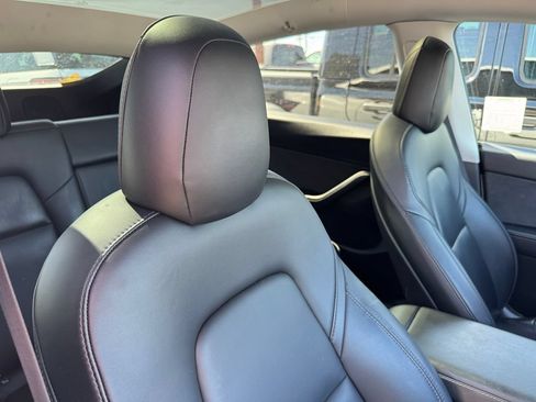 Used 2020 Tesla Model Y Long Range AWD/4WD image 3